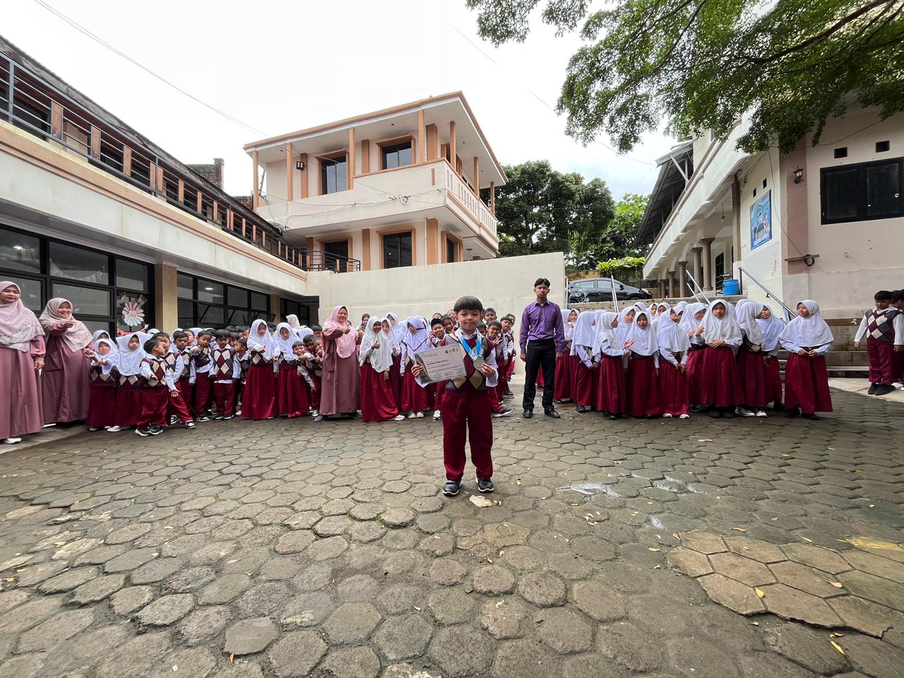 Kegiatan dan prestasi murid SDIT Al-Ummah